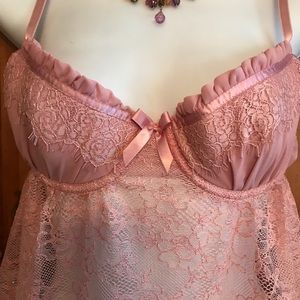 NWOT VICTORIA’S SECRET SEXY LITTLE THINGS EYELASH LACE SHEER BABYDOLL NIGHTIE
